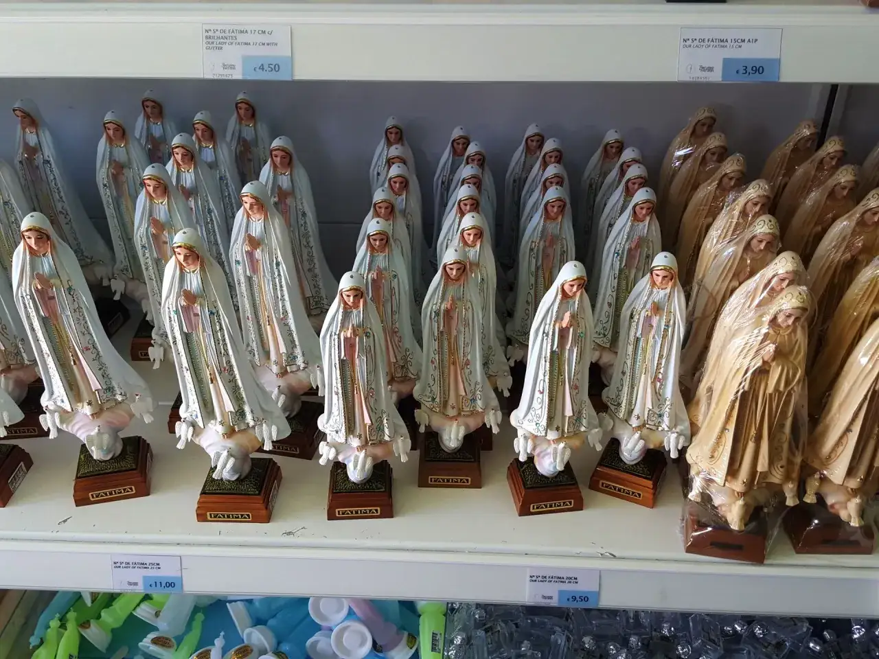 Pamiątki z Fatimy: Co wybrać? Przewodnik po dewocjonaliach i skarbach