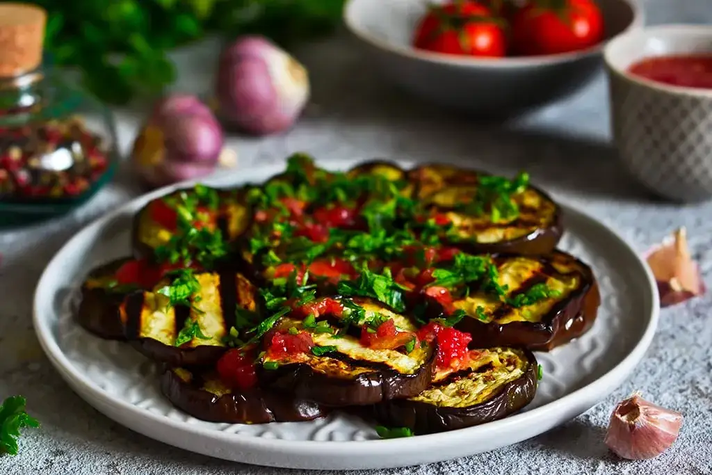 Maîtrisez la salade d'aubergine grillée: Secrets et recettes