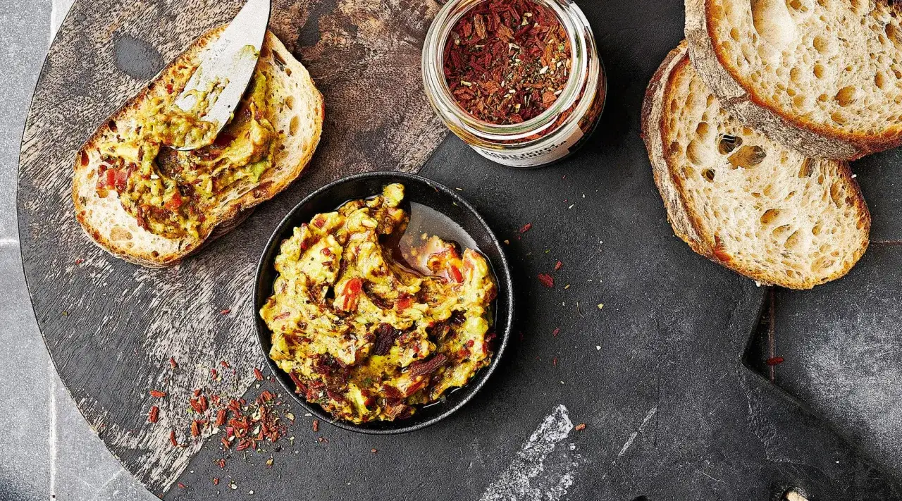 Jak zrobić guacamole z pomidorem - prosty przepis na pyszną przekąskę