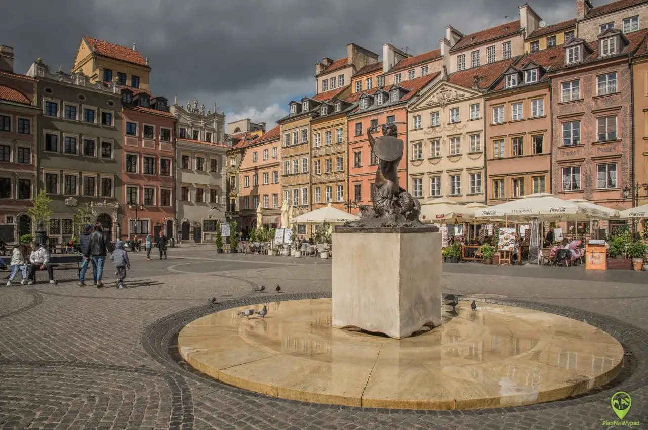 Warszawa: Co warto zwiedzić? Przewodnik po atrakcjach i hitach!