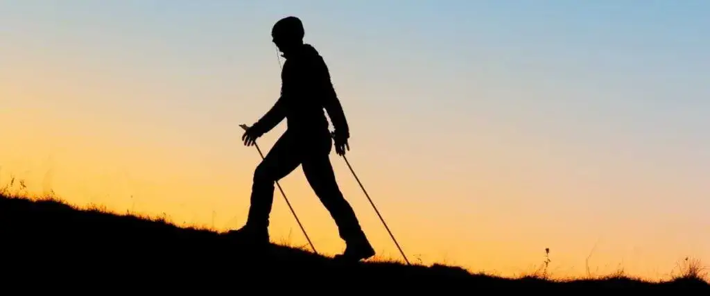Chodzenie czy bieganie? Które ćwiczenie jest dla Ciebie lepsze?