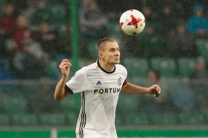 Ile zarabia Jędrzejczyk? Zaskakujące fakty o jego pensji w Legii