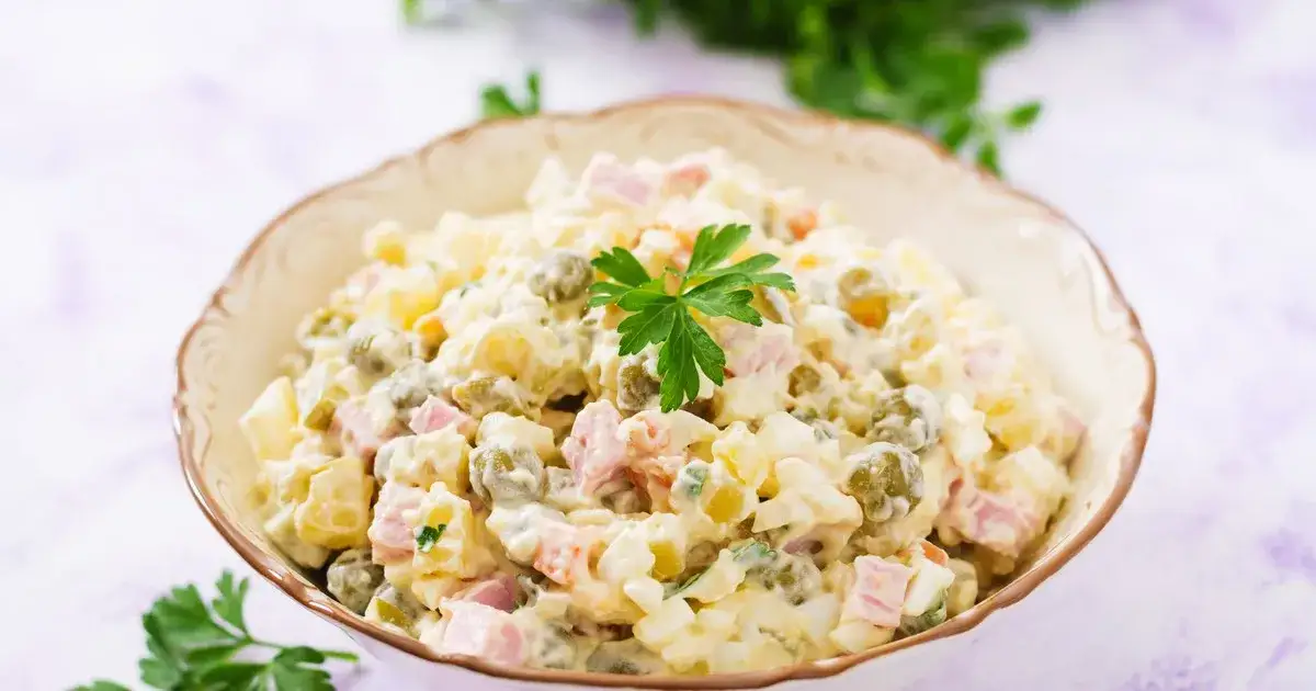 Jak gotować jarzyny na sałatkę - proste sposoby, które zachwycą wszystkich