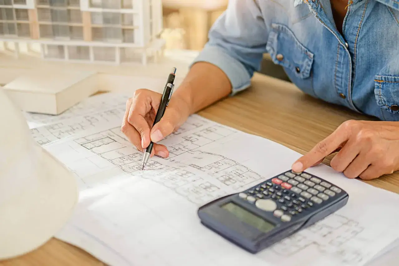 Dobudówka: Zgłoszenie czy pozwolenie? Uniknij kar i buduj legalnie!