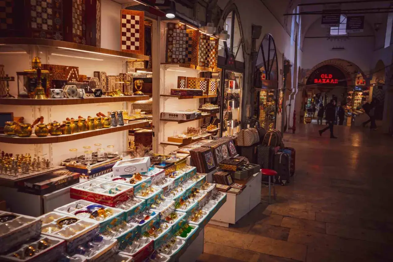 Co warto kupić w Turcji? Odkryj unikalne skarby i pamiątki