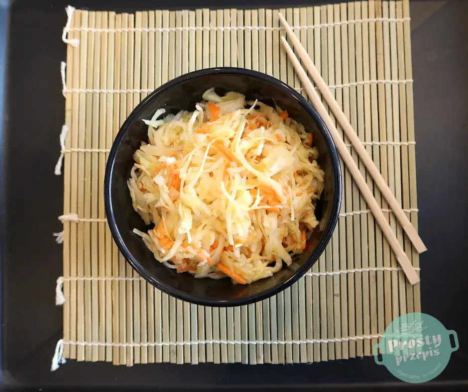 Surówka jak u Chińczyka: Sekretny przepis na domowy hit!