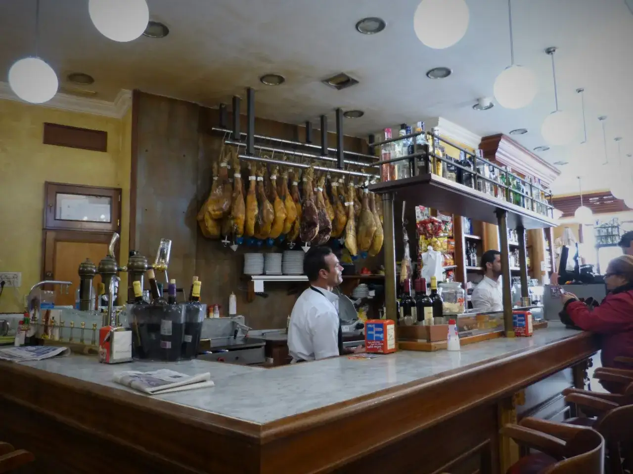 Tapeo en La Laguna: Guía experta de los mejores bares y tascas