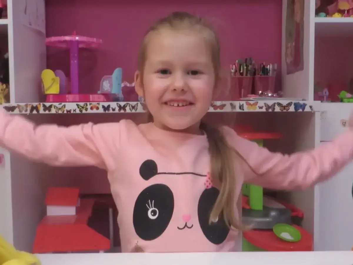 Kiedy urodziła się Hejka Tu Lenka? Odkryj jej fascynującą historię