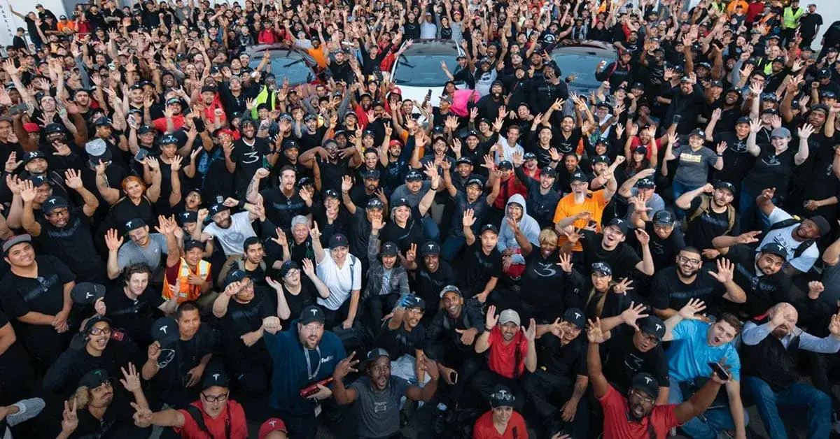 Kto produkuje Teslę? Poznaj tajemnice producenta i jego historię