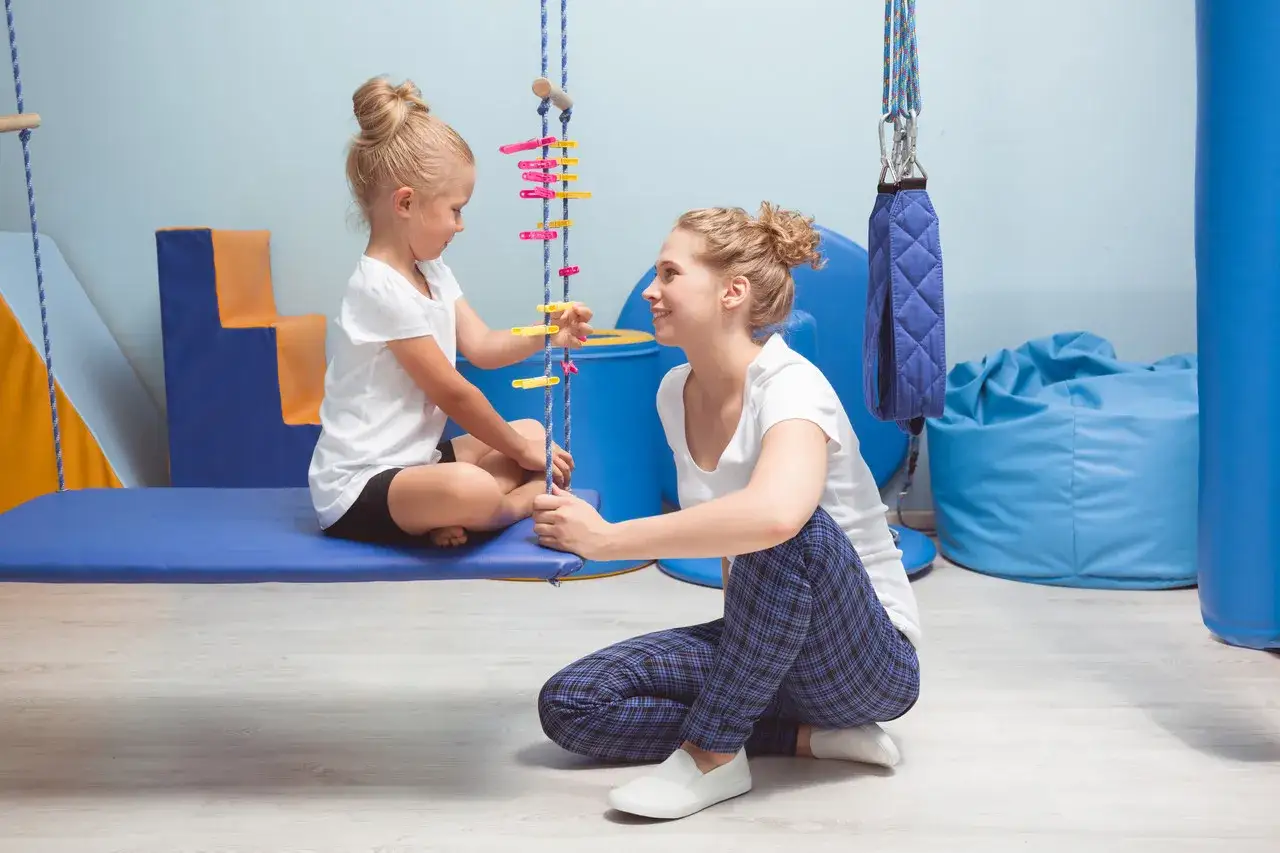 Autyzm: Zajęcia i terapie. Jak skutecznie wspierać rozwój dziecka?