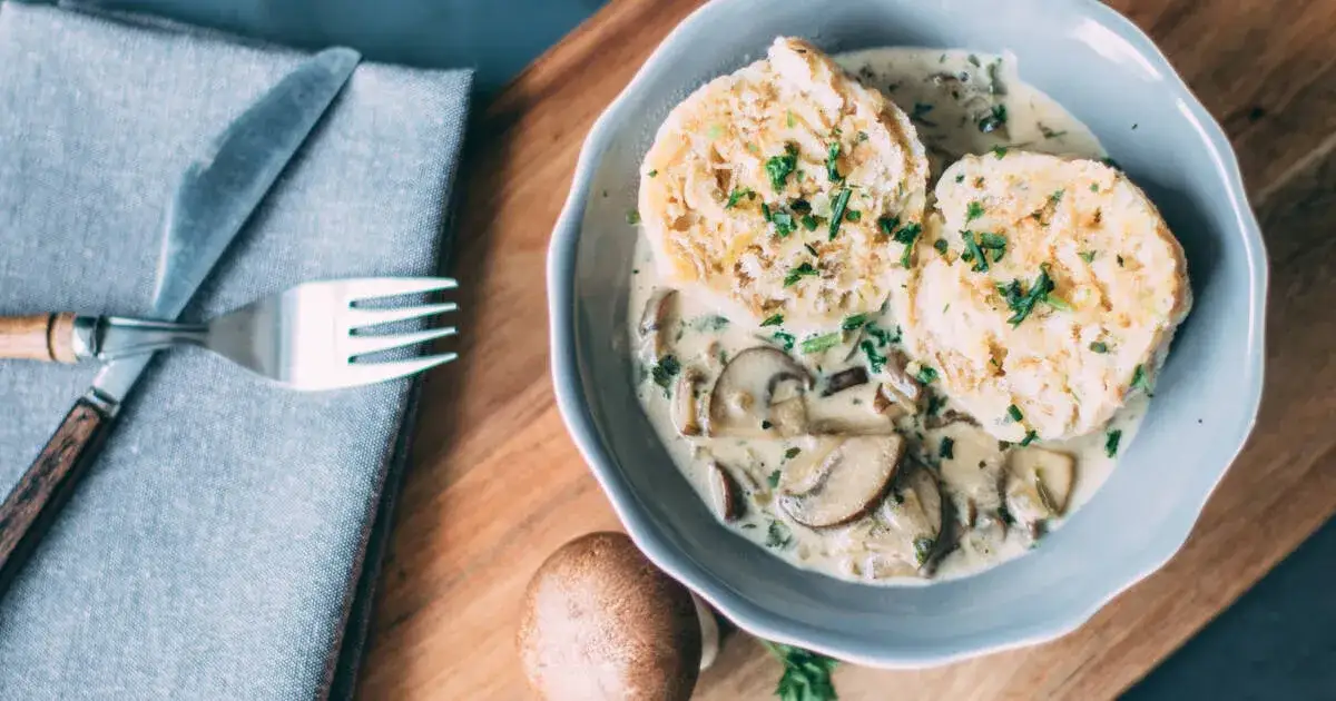 Semmelknödel vegetarisch: So wird's ein Festmahl!