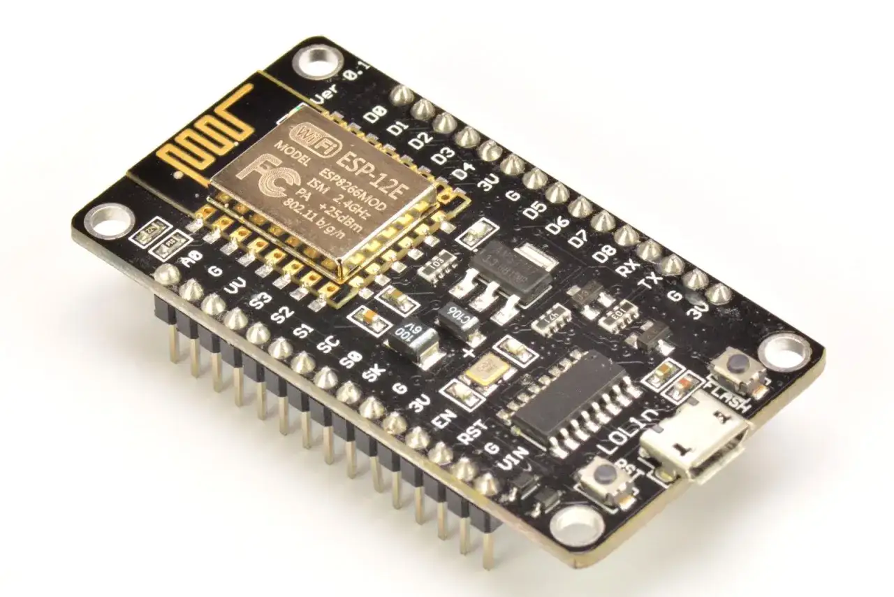 Co to jest ESP8266 i jakie ma zastosowania w projektach elektronicznych?