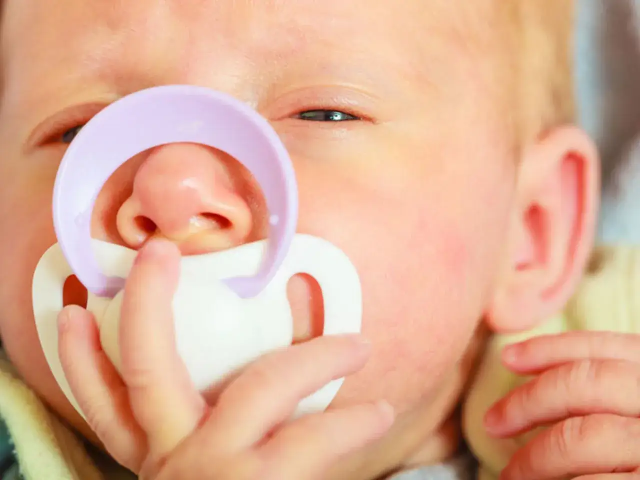 Smoczek dynamiczny: Klucz do naturalnego ssania i rozwoju dziecka?