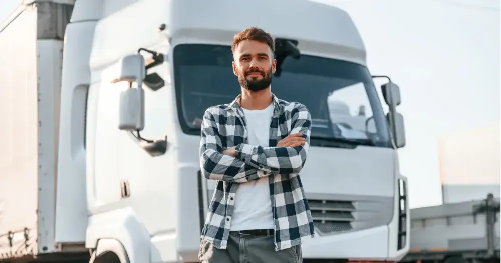 Jak dojechać ciężarówką: uniknij błędów w rejestracji czasu pracy