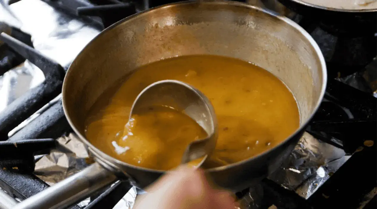 Jak zdrowo zagęścić sos dietetycznie bez zbędnych kalorii