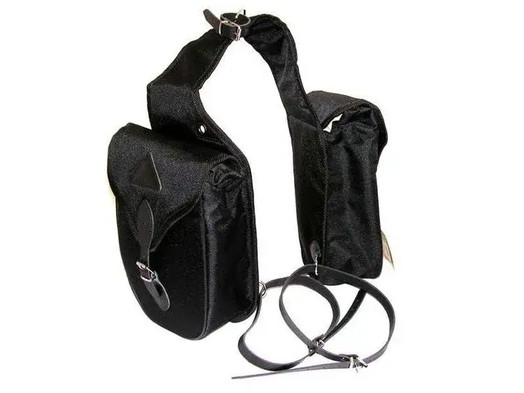 Sakwy jeździeckie – jak wybrać idealne torby do jazdy konnej?