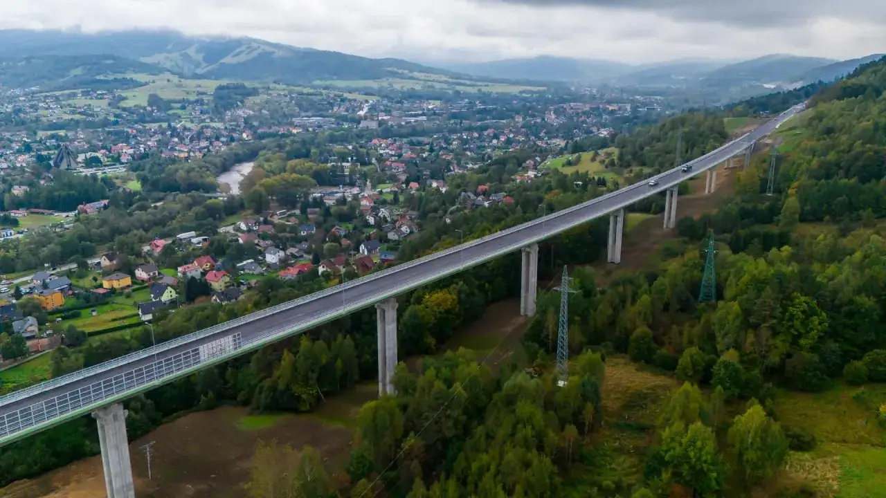 Kto buduje autostrady w Polsce? Oto najważniejsze firmy i ich projekty
