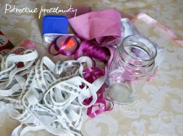 Jak zrobić ozdoby w słoiku? Poradnik DIY krok po kroku!