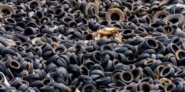 Co zrobić ze starymi oponami? Sprawdź legalne metody i pomysły na ich wykorzystanie