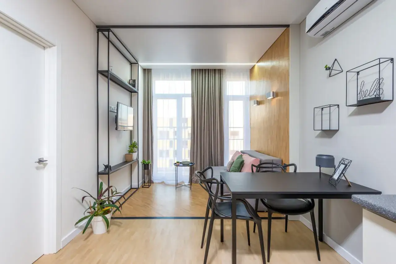 Jak podzielić pokój z jednym oknem? Sprawdzone triki i pomysły