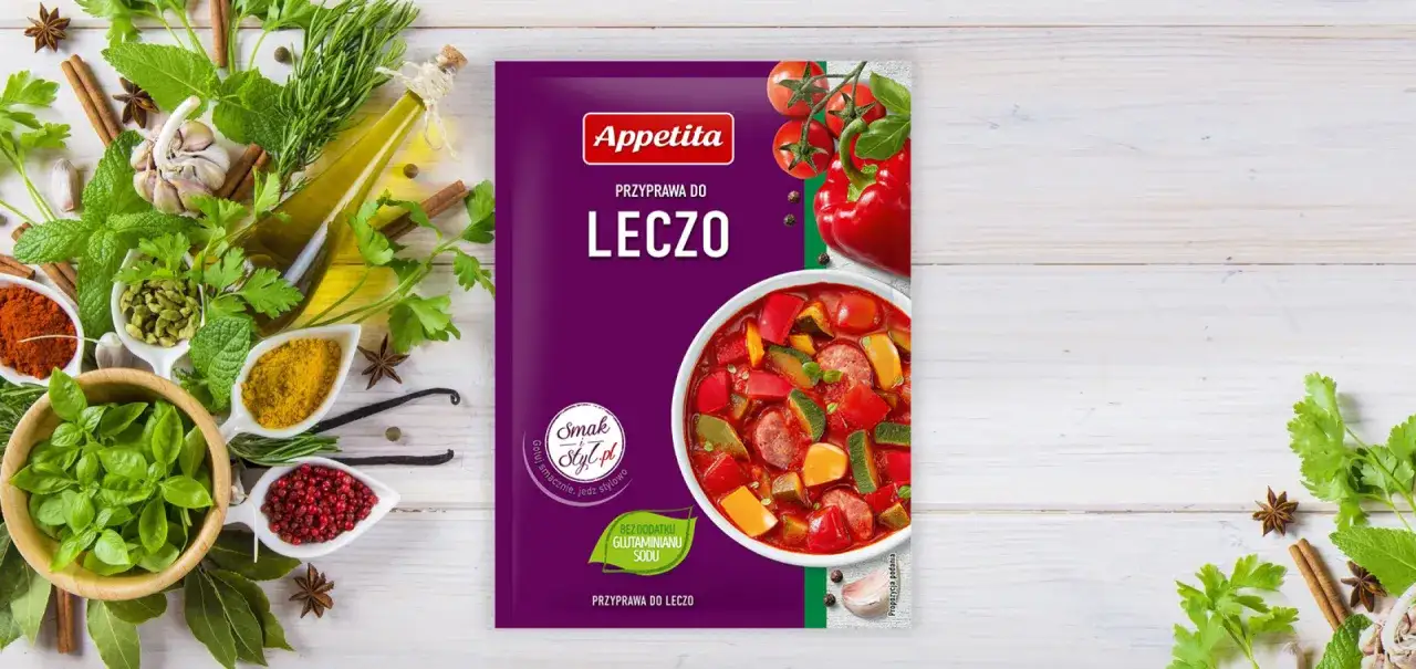 Opakowanie przyprawy do leczo Appetita z ziołami, papryką i pomidorami. Idealne, by dowiedzieć się, czym doprawić leczo.