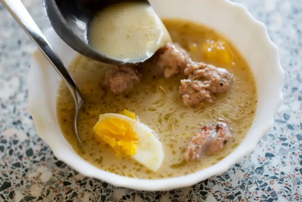 Jakie przyprawy do żurku? Sekret idealnego smaku i babcine triki