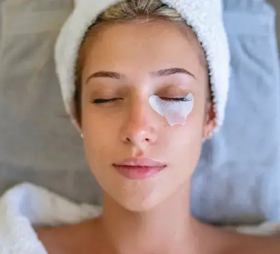 Pryszcze: domowe, apteczne, profesjonalne sposoby na czystą cerę