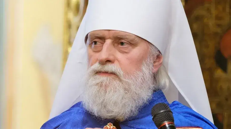 Kto jest głową kościoła? Zrozumienie duchowego i ziemskiego przywództwa