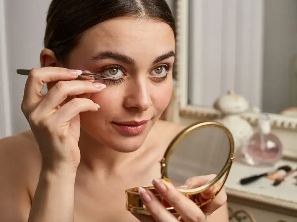 Jak przykleić rzęsy magnetyczne - proste kroki i najczęstsze błędy