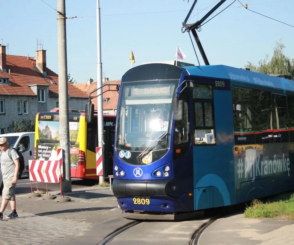 Jak dojechać do osiedla teatralnego w Krakowie - najlepsze opcje transportu