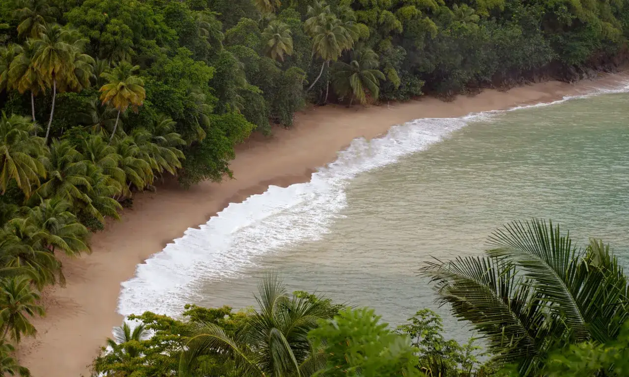 Bezpieczeństwo w Kostaryce: Czy warto jechać? Porady eksperta.
