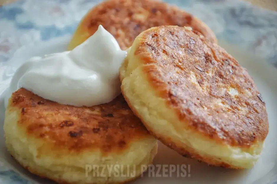 Ser z wiaderka na obiad? Odkryj wytrawne przepisy!