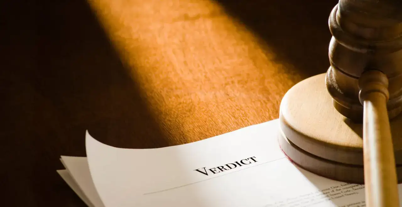 Wyrok nieprawomocny – co to jest i jakie ma konsekwencje?