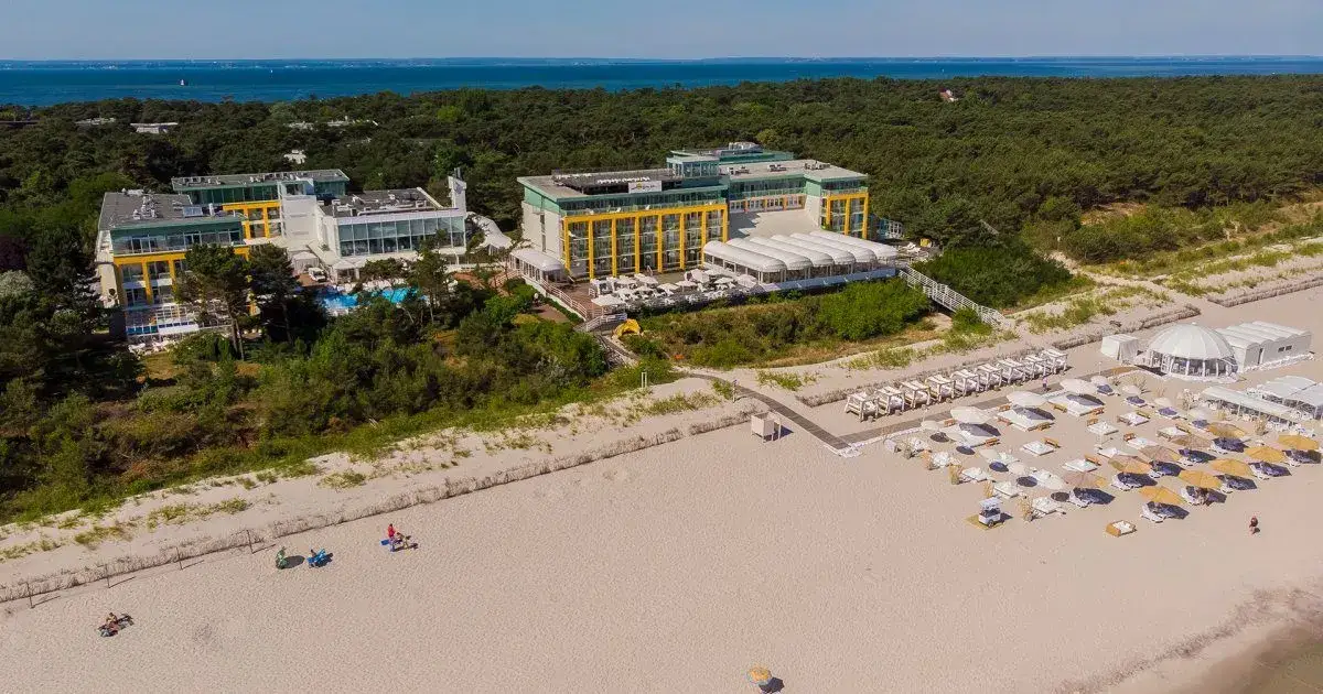 Najlepsze hotele nad morzem: Komfortowy wypoczynek na plaży