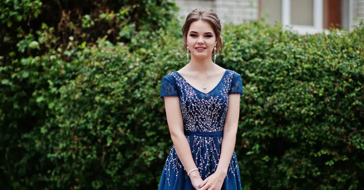 Co ubrać na bal gimnazjalny? Odkryj modne i stylowe sukienki