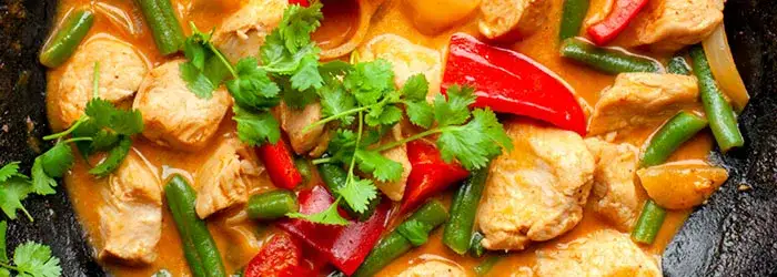 Jakie warzywa do kurczaka curry? Odkryj smaki, które zachwycą!