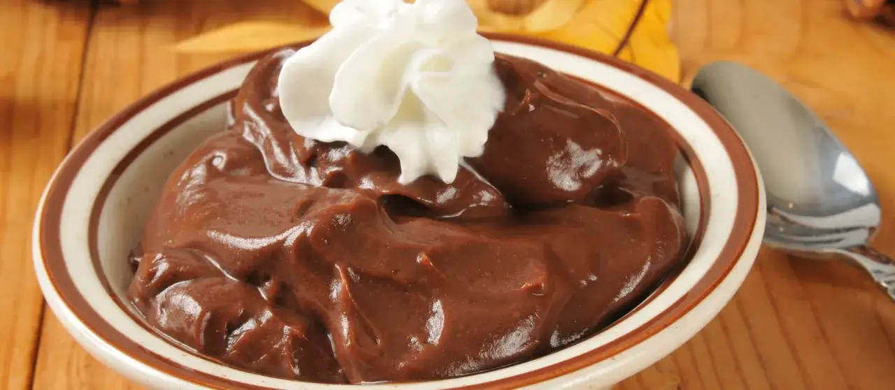 Czym się różni pudding od budyniu? Odkryj zaskakujące różnice