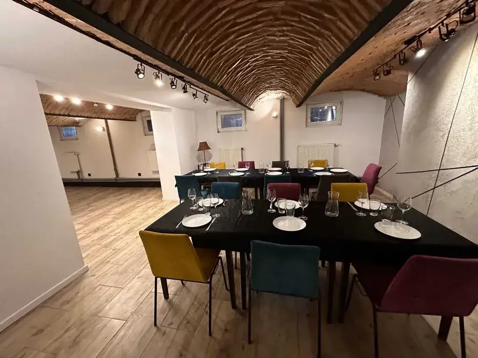 Ile kosztuje wynajem remizy? Sprawdź ceny i ukryte koszty