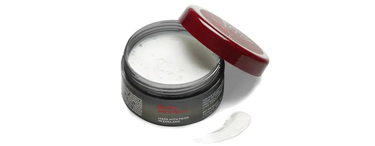 Pasta czy guma do włosów? Sekrety idealnej stylizacji