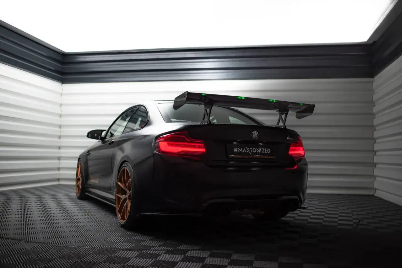 BMW M2 spoiler: Jak wybrać idealny? Ceny, montaż, karbon