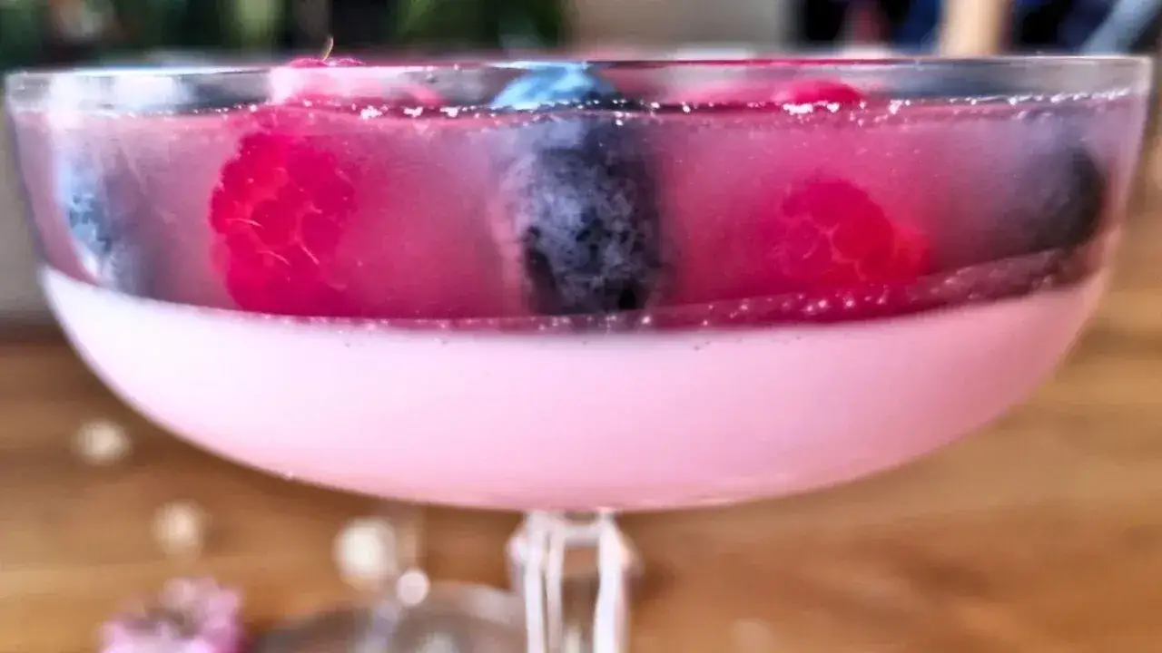 Ile kalorii ma galaretka owocowa? Sprawdź, czy to zdrowy deser dla Ciebie