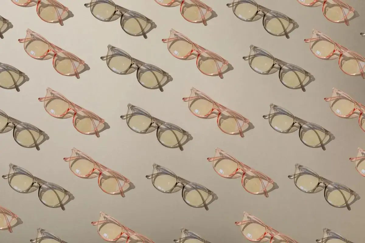 Fotochromy: jak wybrać najlepsze dla siebie? Poradnik eksperta.