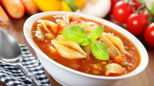 Czy zupa pomidorowa podnosi cukier? Sprawdź, co musisz wiedzieć