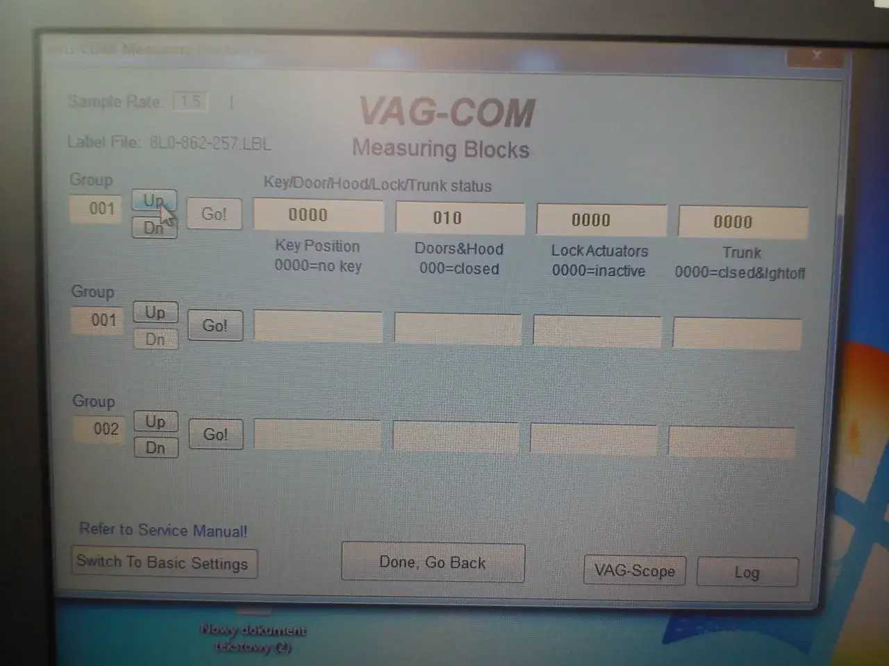 Ekran komputera z programem VAG-COM, pokazujący okno "Measuring Blocks" z danymi kluczyka Audi.
