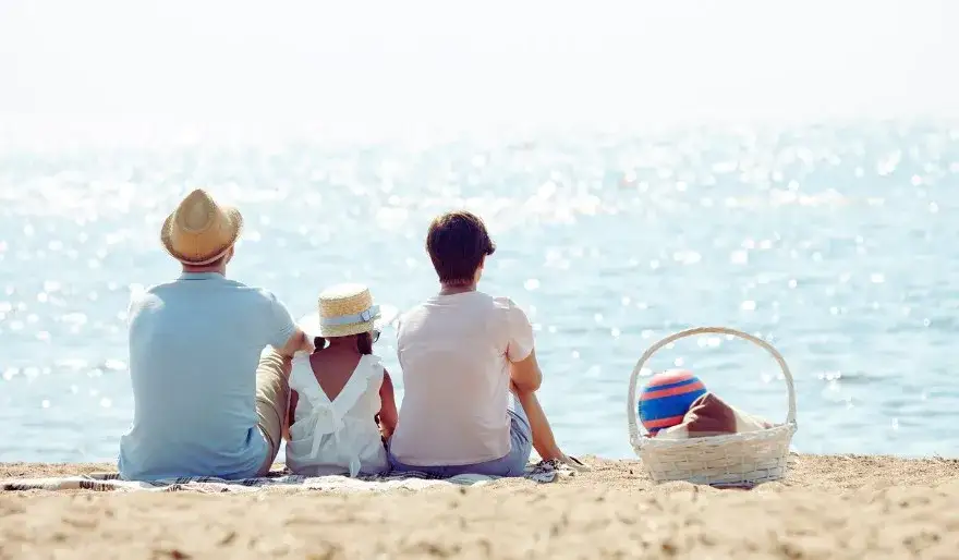 Co zabrać nad morze we wrześniu, aby uniknąć nieprzyjemnych niespodzianek?