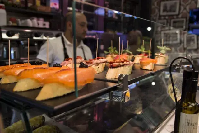 Alicante gdzie zjeść - odkryj najlepsze lokalne restauracje i smaki