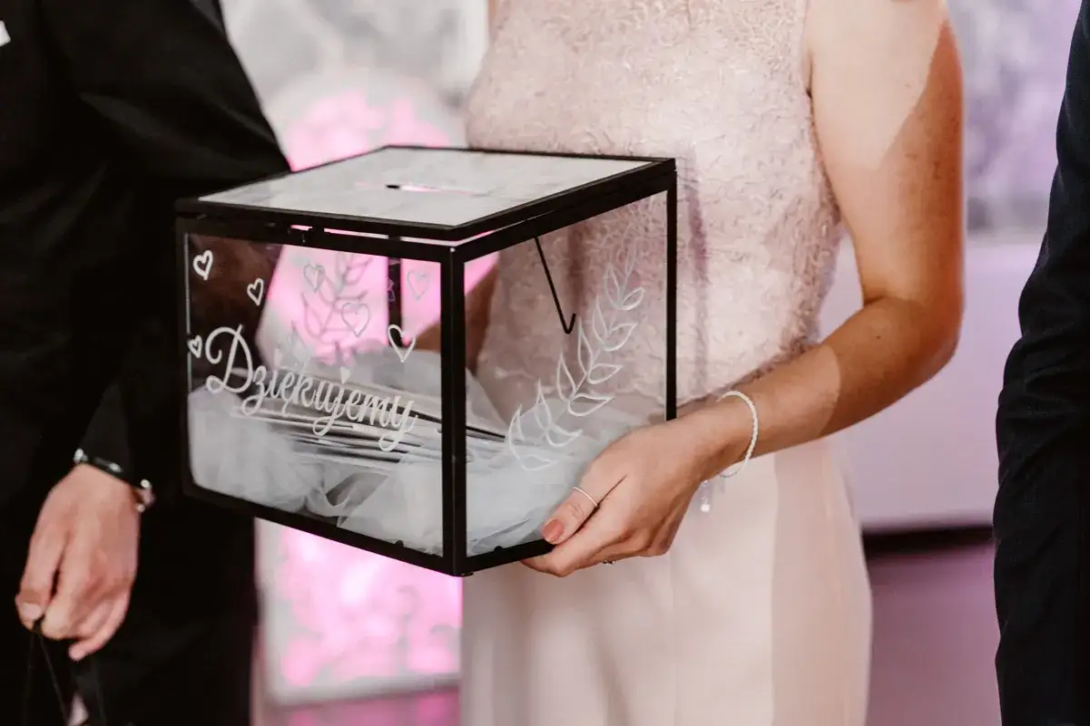 Co zamiast kwiatów na ślub? Odkryj wyjątkowe alternatywy dla par