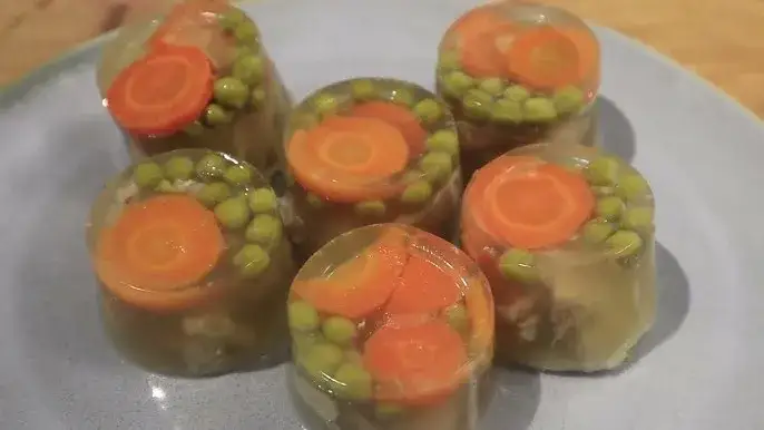 Sekret idealnej galaretki z udek: klarowna i zawsze stężała