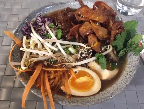 Gdzie zjeść w Gdańsku? Odkryj najlepsze miejsca na smaczne jedzenie