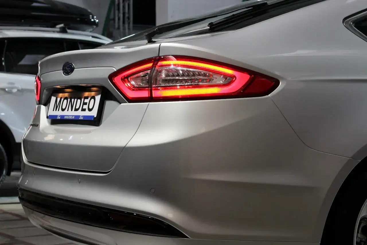 Ford Mondeo Mk5 - jakie silniki benzynowe zapewniają najlepszą wydajność?